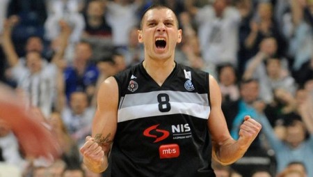 ΠΡΟΒΑΡΕΙ ΤΑ ΠΡΑΣΙΝΑ Ο ΠΑΒΛΟΒΙΤΣ